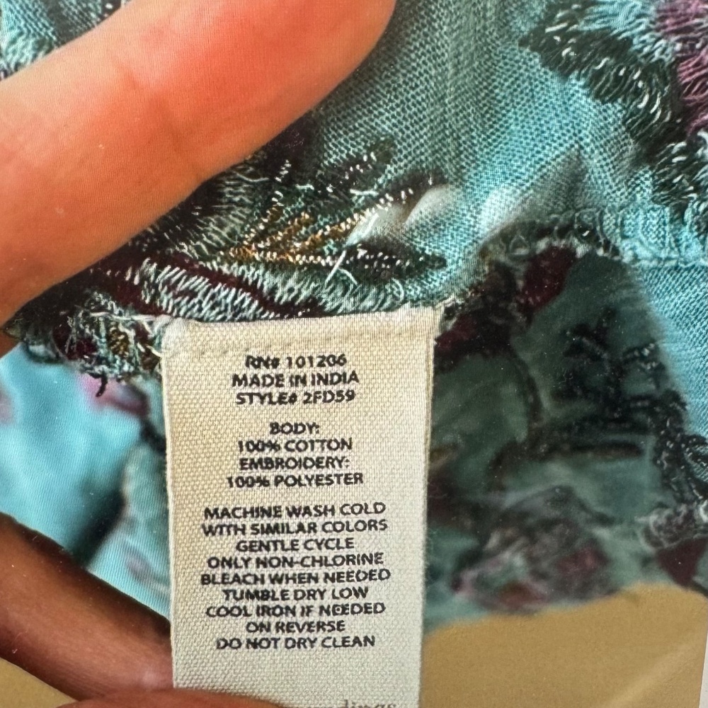 Soft Surroundings Sz L 100% Cotton Paisley Floral Embroidered Tee - Picture 3 of 4